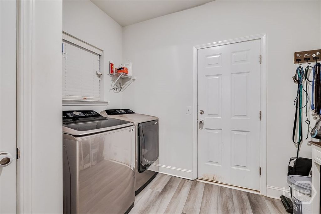 Image 28 of property listing at 169 Pitch Point Trail, Richmond Hill, GA 31324