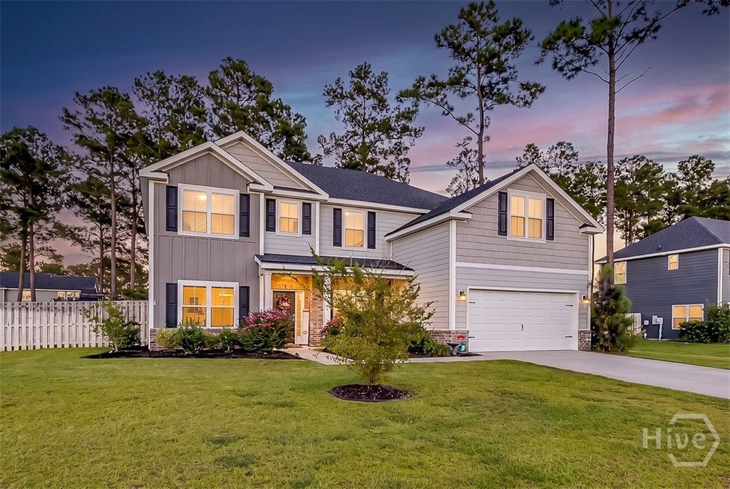 Image 3 of property listing at 169 Pitch Point Trail, Richmond Hill, GA 31324