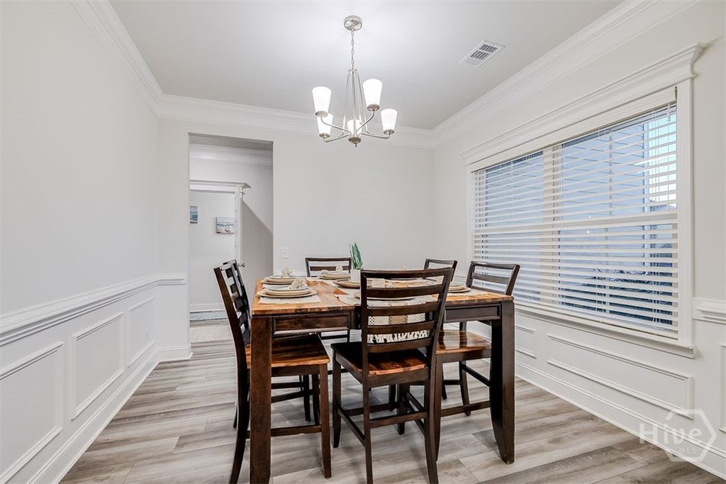 Image 7 of property listing at 169 Pitch Point Trail, Richmond Hill, GA 31324