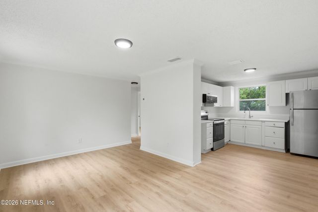 10528 WOOSTER Drive, Jacksonville, FL 32218