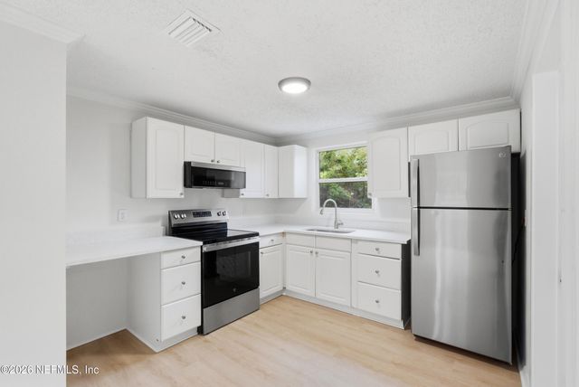 10528 WOOSTER Drive, Jacksonville, FL 32218