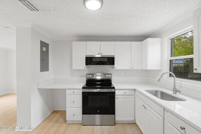 10528 WOOSTER Drive, Jacksonville, FL 32218