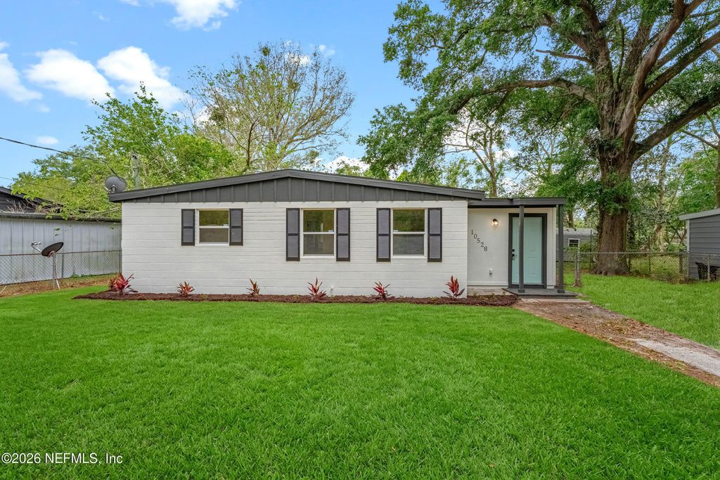 10528 WOOSTER Drive, Jacksonville, FL 32218