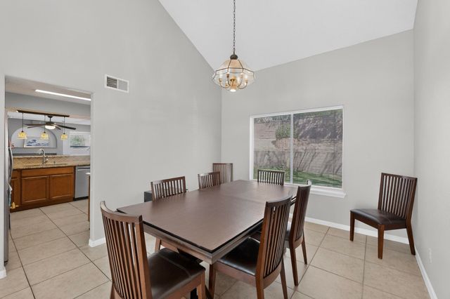 8448 Manuel Cia Place NE, Albuquerque, NM 87122