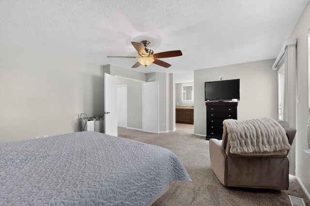 8448 Manuel Cia Place NE, Albuquerque, NM 87122