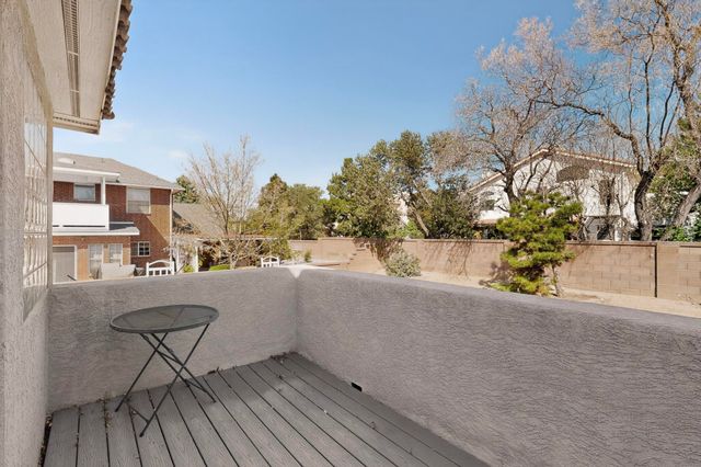 8448 Manuel Cia Place NE, Albuquerque, NM 87122
