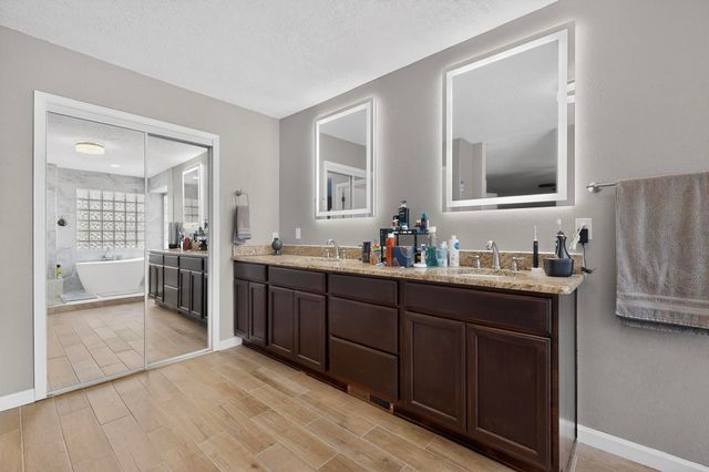 8448 Manuel Cia Place NE, Albuquerque, NM 87122