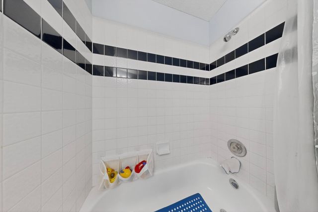 8448 Manuel Cia Place NE, Albuquerque, NM 87122