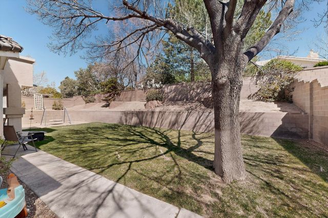 8448 Manuel Cia Place NE, Albuquerque, NM 87122