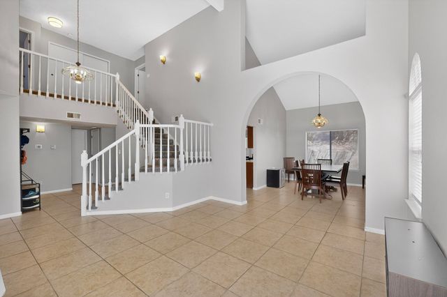 8448 Manuel Cia Place NE, Albuquerque, NM 87122