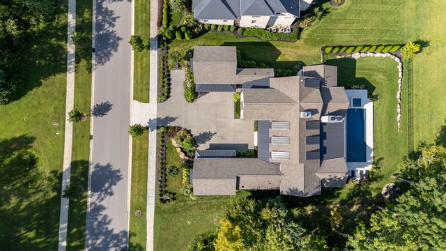 8190 Heirloom Blvd, College Grove, TN 37046
