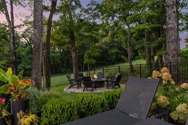 8190 Heirloom Blvd, College Grove, TN 37046