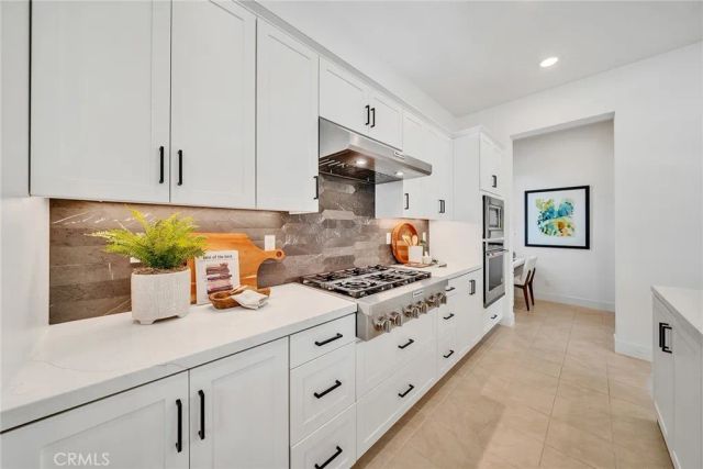 16158 Veterans Way, Tustin, CA 92782