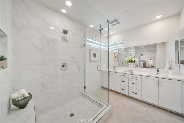 16158 Veterans Way, Tustin, CA 92782