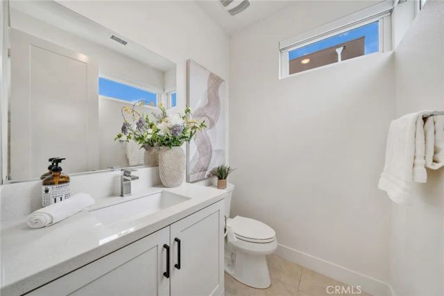 16158 Veterans Way, Tustin, CA 92782