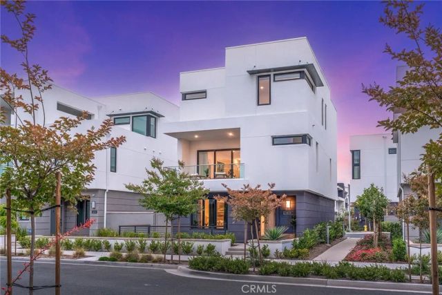 16158 Veterans Way, Tustin, CA 92782
