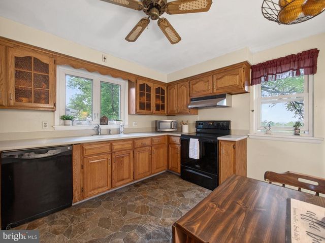 3400 PRUSS HILL RD, Pottstown, PA 19464