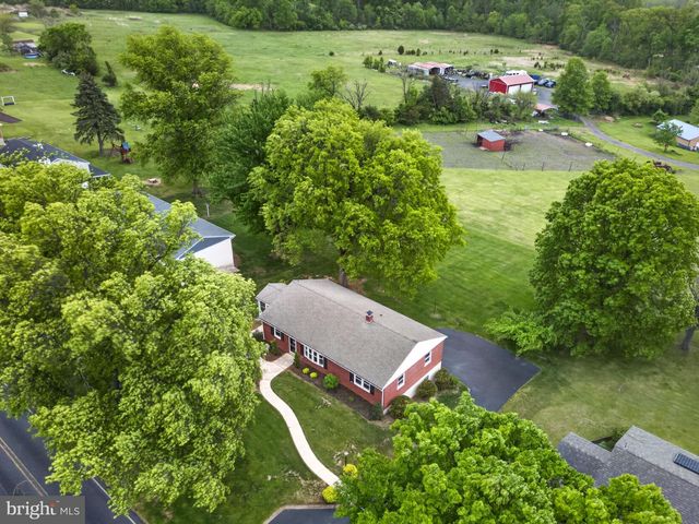 3400 PRUSS HILL RD, Pottstown, PA 19464