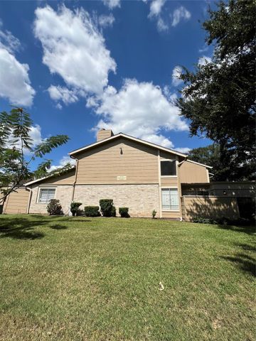 2372 Woodland Park Drive 121, Houston, TX 77077
