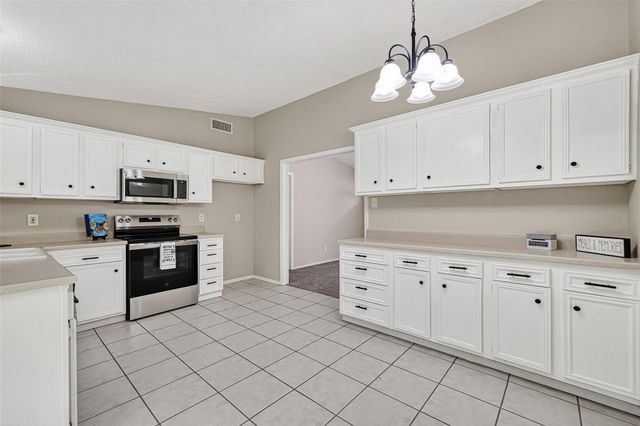 16615 Barcelona Drive, Friendswood, TX 77546