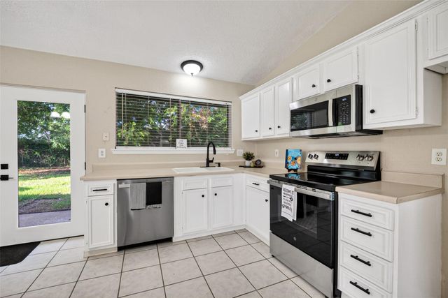 16615 Barcelona Drive, Friendswood, TX 77546