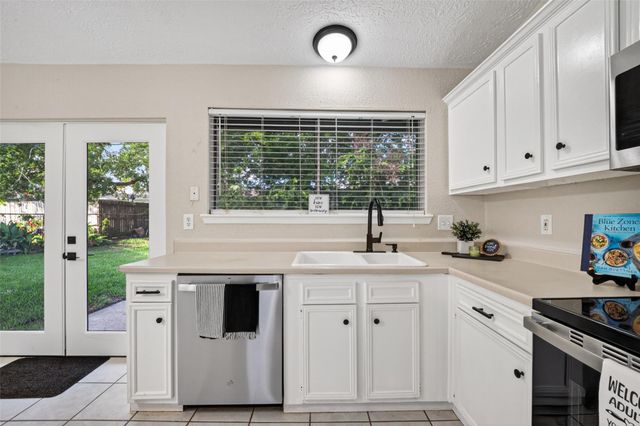 16615 Barcelona Drive, Friendswood, TX 77546