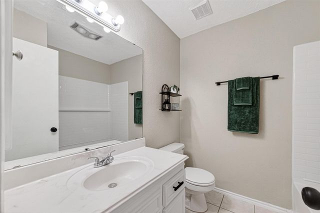 16615 Barcelona Drive, Friendswood, TX 77546