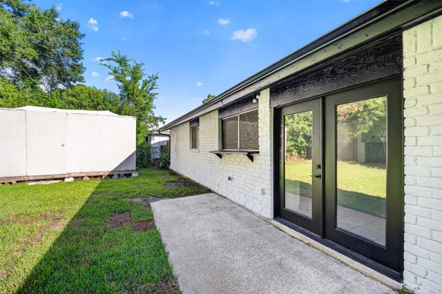 16615 Barcelona Drive, Friendswood, TX 77546