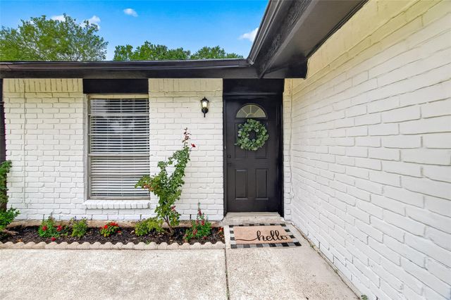 16615 Barcelona Drive, Friendswood, TX 77546