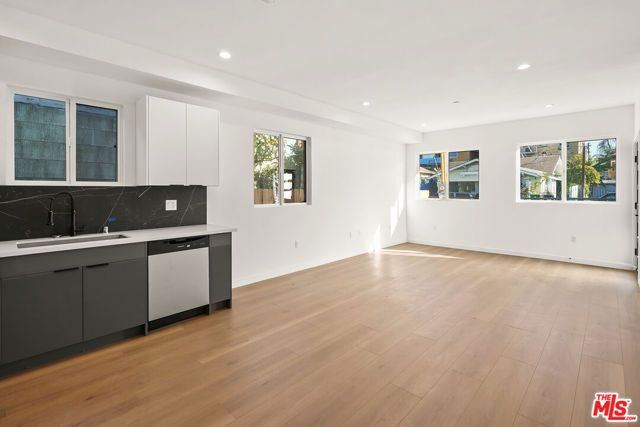 1731 S New Hampshire Avenue, Los Angeles, CA 90006