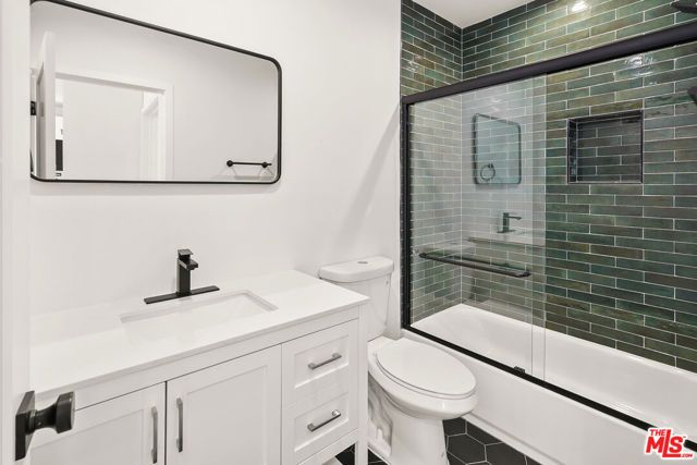 1731 S New Hampshire Avenue, Los Angeles, CA 90006