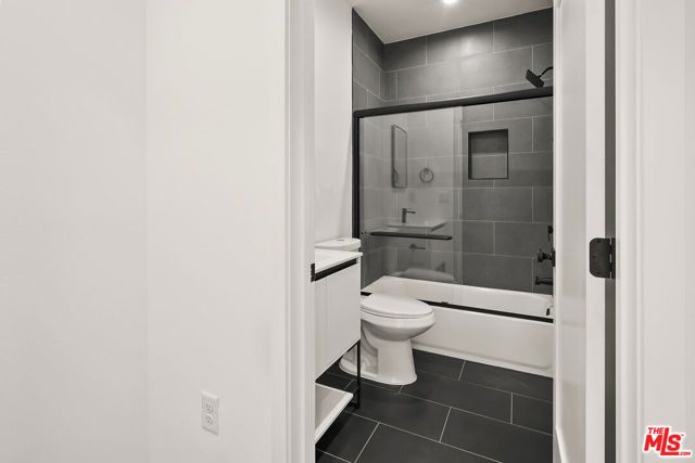 1731 S New Hampshire Avenue, Los Angeles, CA 90006