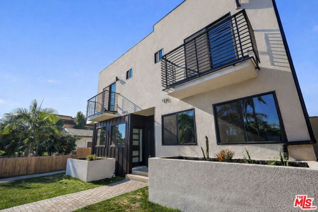 1731 S New Hampshire Avenue, Los Angeles, CA 90006