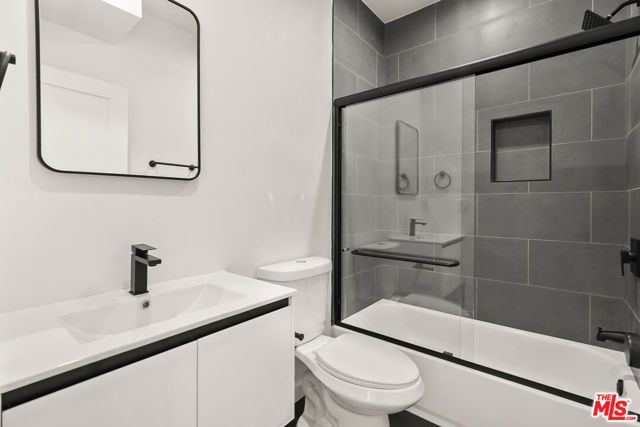 1731 S New Hampshire Avenue, Los Angeles, CA 90006