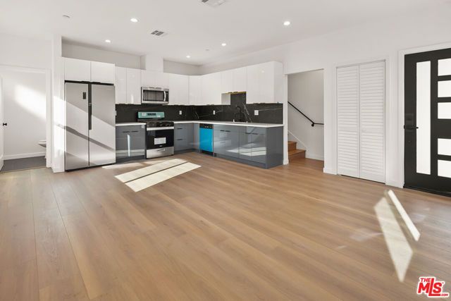 1731 S New Hampshire Avenue, Los Angeles, CA 90006