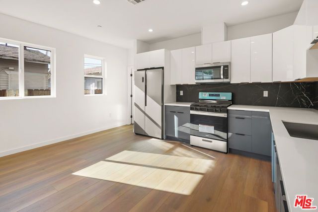 1731 S New Hampshire Avenue, Los Angeles, CA 90006