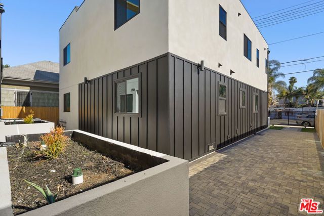 1731 S New Hampshire Avenue, Los Angeles, CA 90006