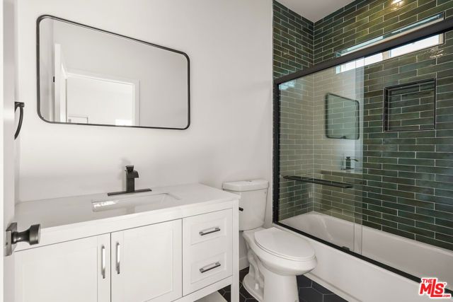 1731 S New Hampshire Avenue, Los Angeles, CA 90006