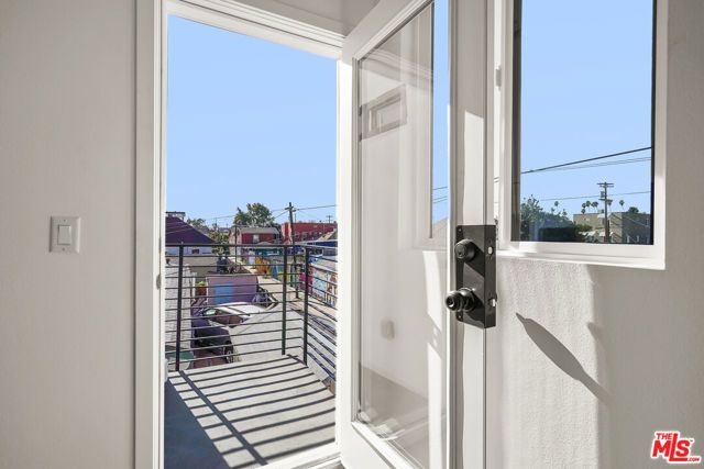 1731 S New Hampshire Avenue, Los Angeles, CA 90006