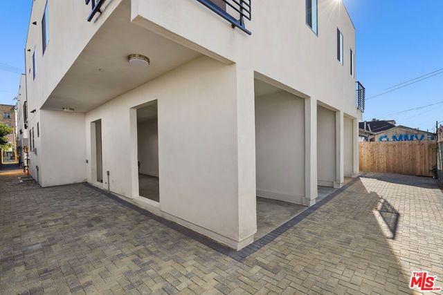 1731 S New Hampshire Avenue, Los Angeles, CA 90006