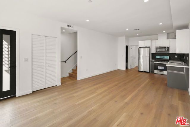 1731 S New Hampshire Avenue, Los Angeles, CA 90006