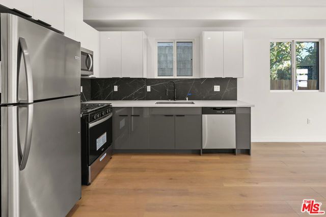 1731 S New Hampshire Avenue, Los Angeles, CA 90006