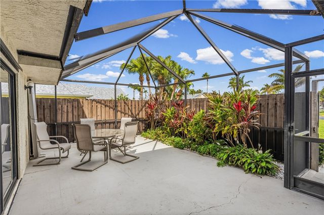 375 S Waverly Place, Vero Beach, FL 32960