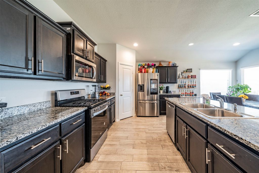 8028 Muddy Creek Drive, Fort Worth, TX 76131 — photo 4