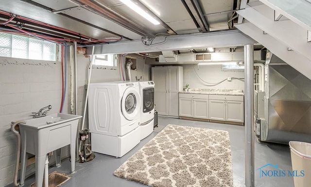 2829 Goddard Road, Toledo, OH 43606