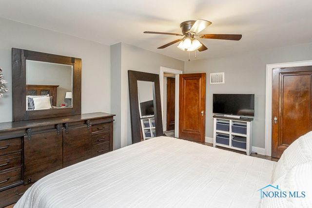 2829 Goddard Road, Toledo, OH 43606