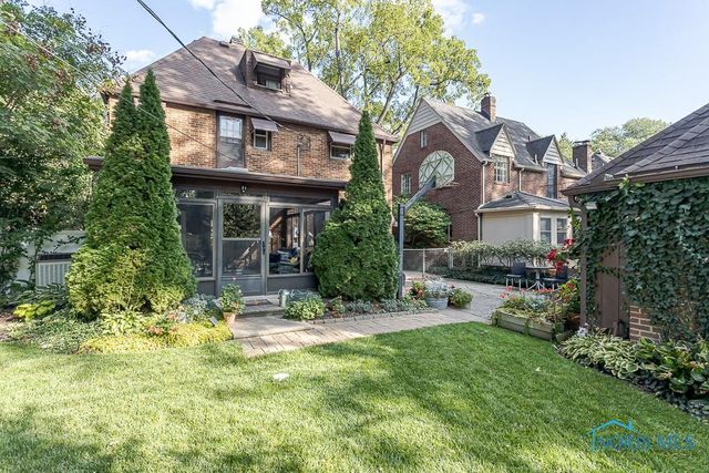 2829 Goddard Road, Toledo, OH 43606