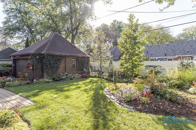 2829 Goddard Road, Toledo, OH 43606