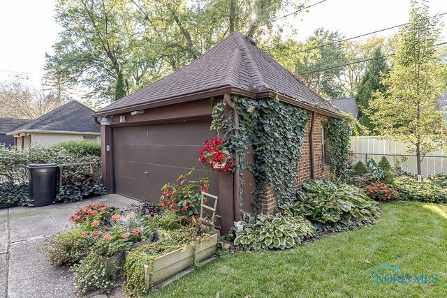 2829 Goddard Road, Toledo, OH 43606