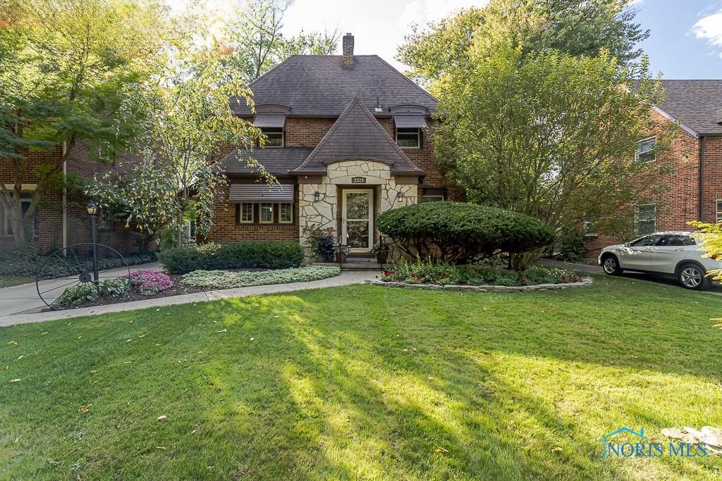 2829 Goddard Road, Toledo, OH 43606